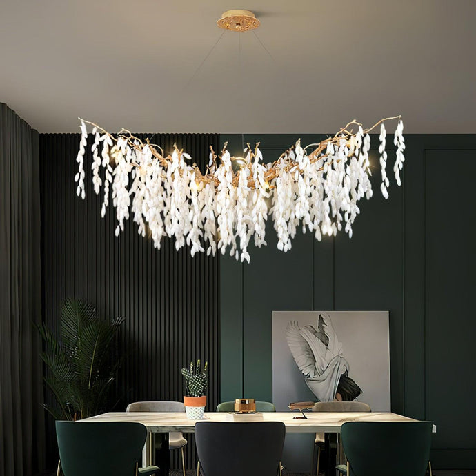 Timeless Beauty Illuminated: 12 Vintage Chandeliers to Mesmerize Your Space