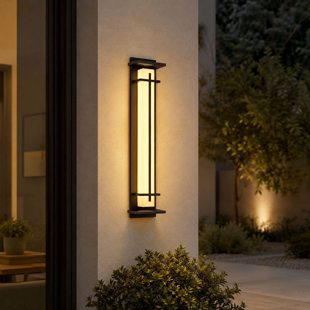 7 Brilliant Outdoor Wall Lights to Boost Your Curb Appeal - Vakkerlight