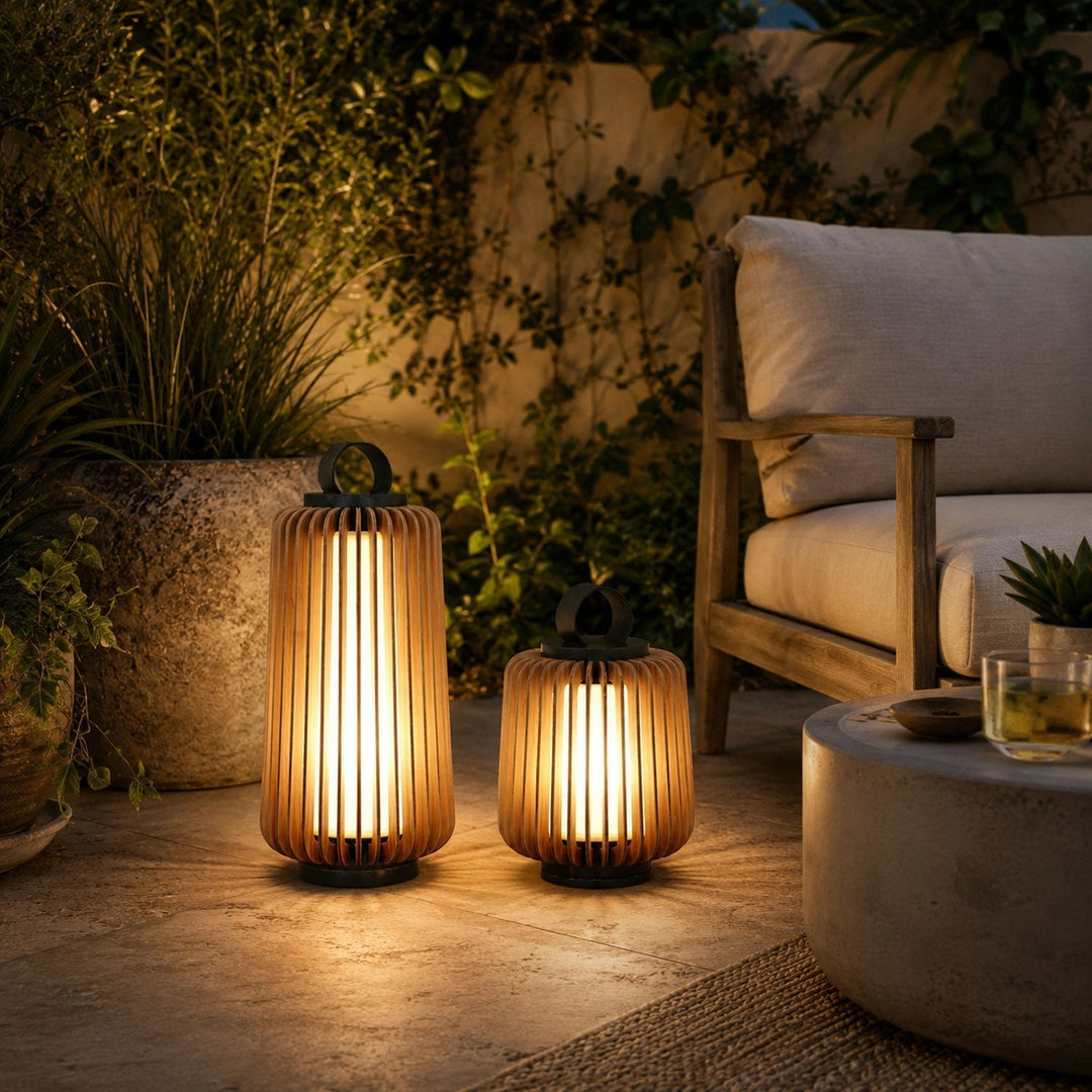 Backyard Resort: The Summer Outdoor & Solar Lighting Guide