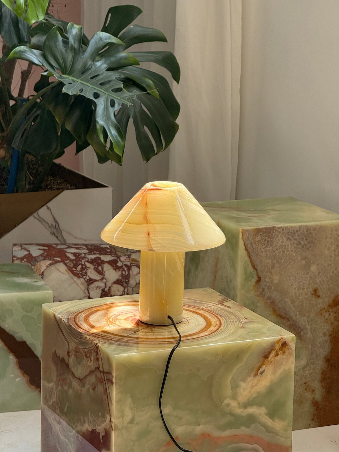 Marbelle Onyx Table Lamp - Vakkerlight