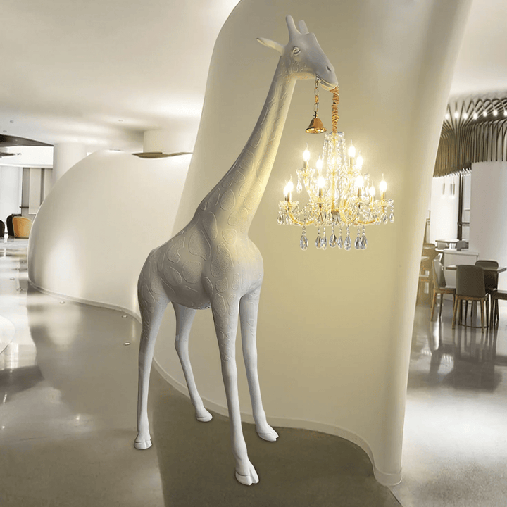 Giraffe Sculpture Floor Lamp - Vakkerlight