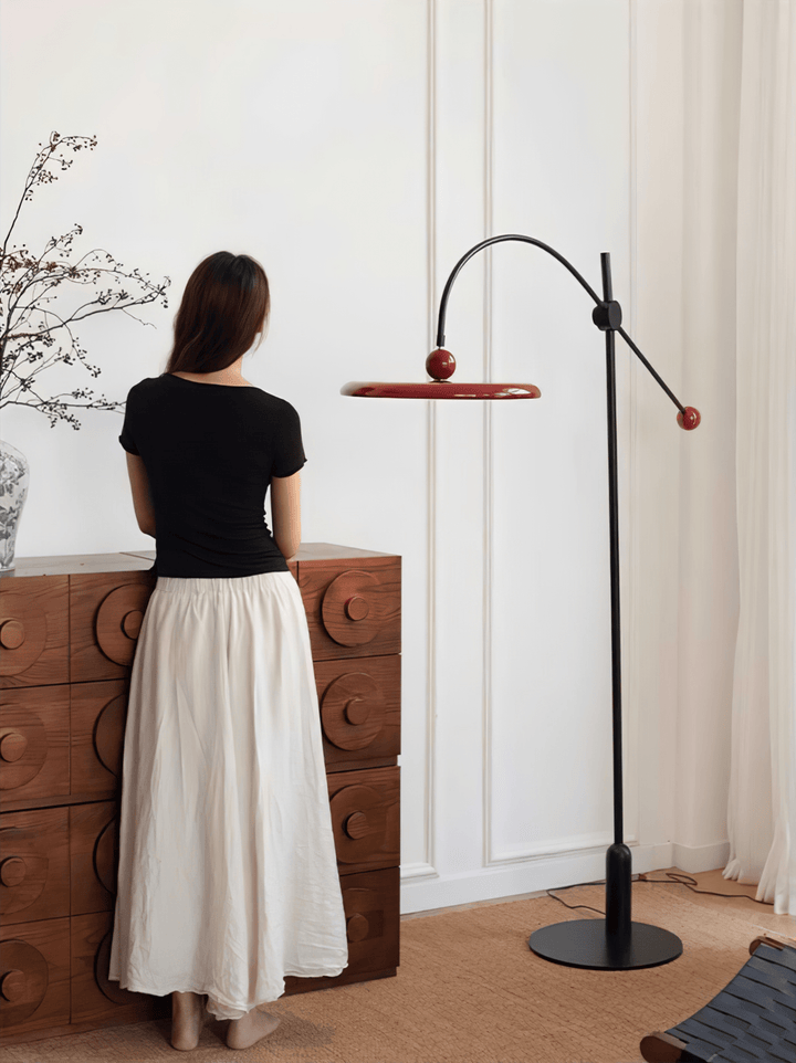 Lola Floor Lamp - Vakkerlight