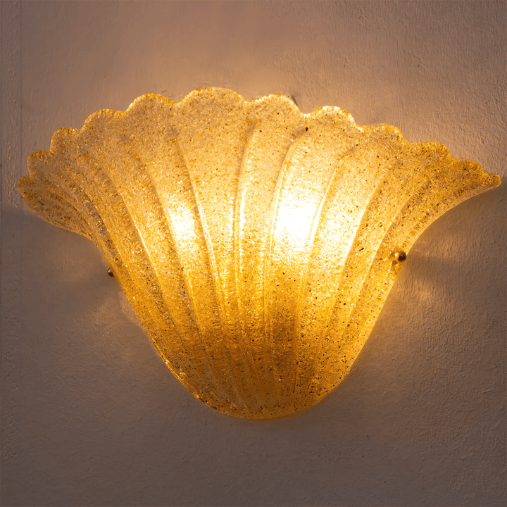 Scallop Edge Glass Wall Lamp - Vakkerlight