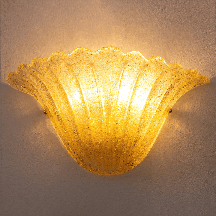 Scallop Edge Glass Wall Lamp - Vakkerlight