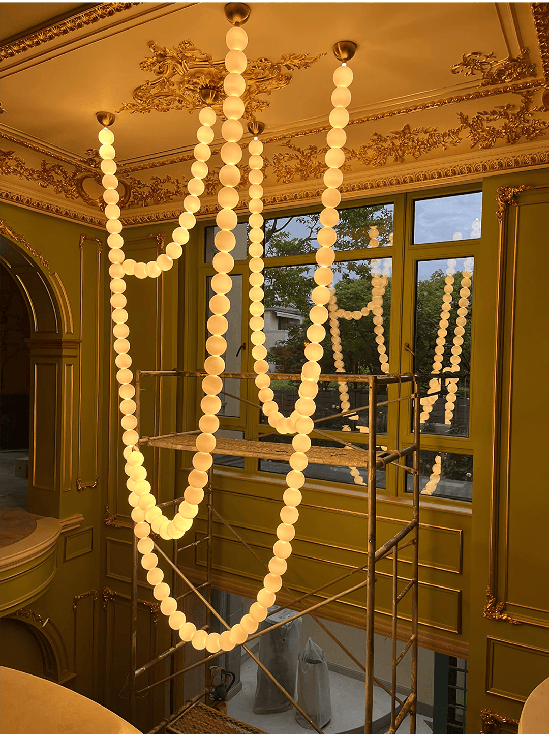 Halti Necklace Acrylic Chandelier - Vakkerlight
