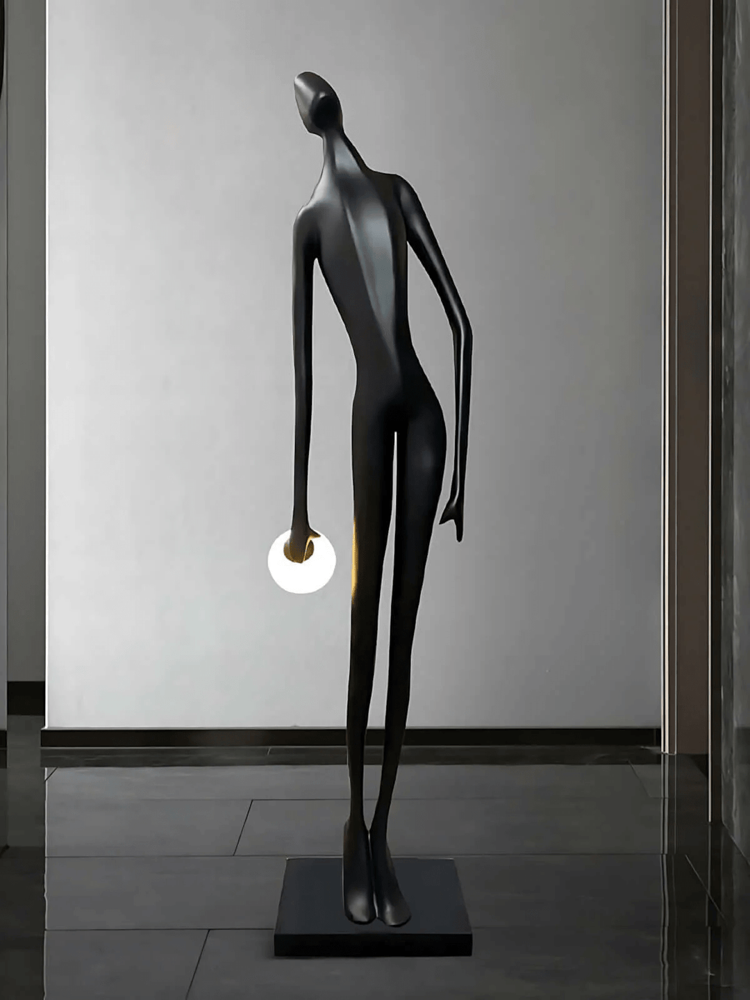Noir Muse Sculpture Floor Lamp - Vakkerlight