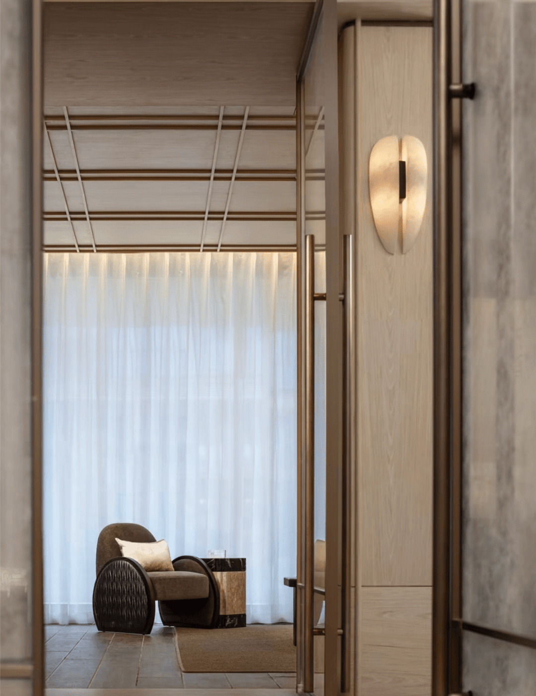 Alabaster Veil Wall Sconce - Vakkerlight