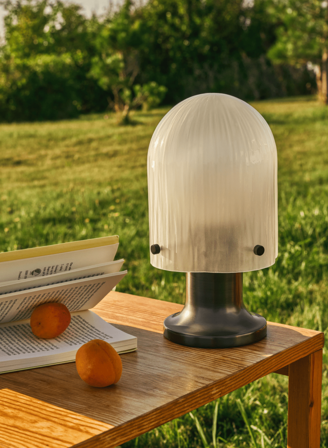 Aura Fluted Table Lamp - Vakkerlight