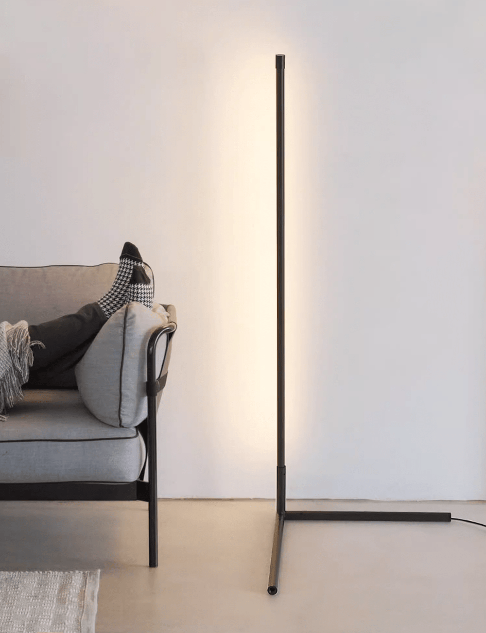 Minimalist LED Floor Lamp - Vakkerlight