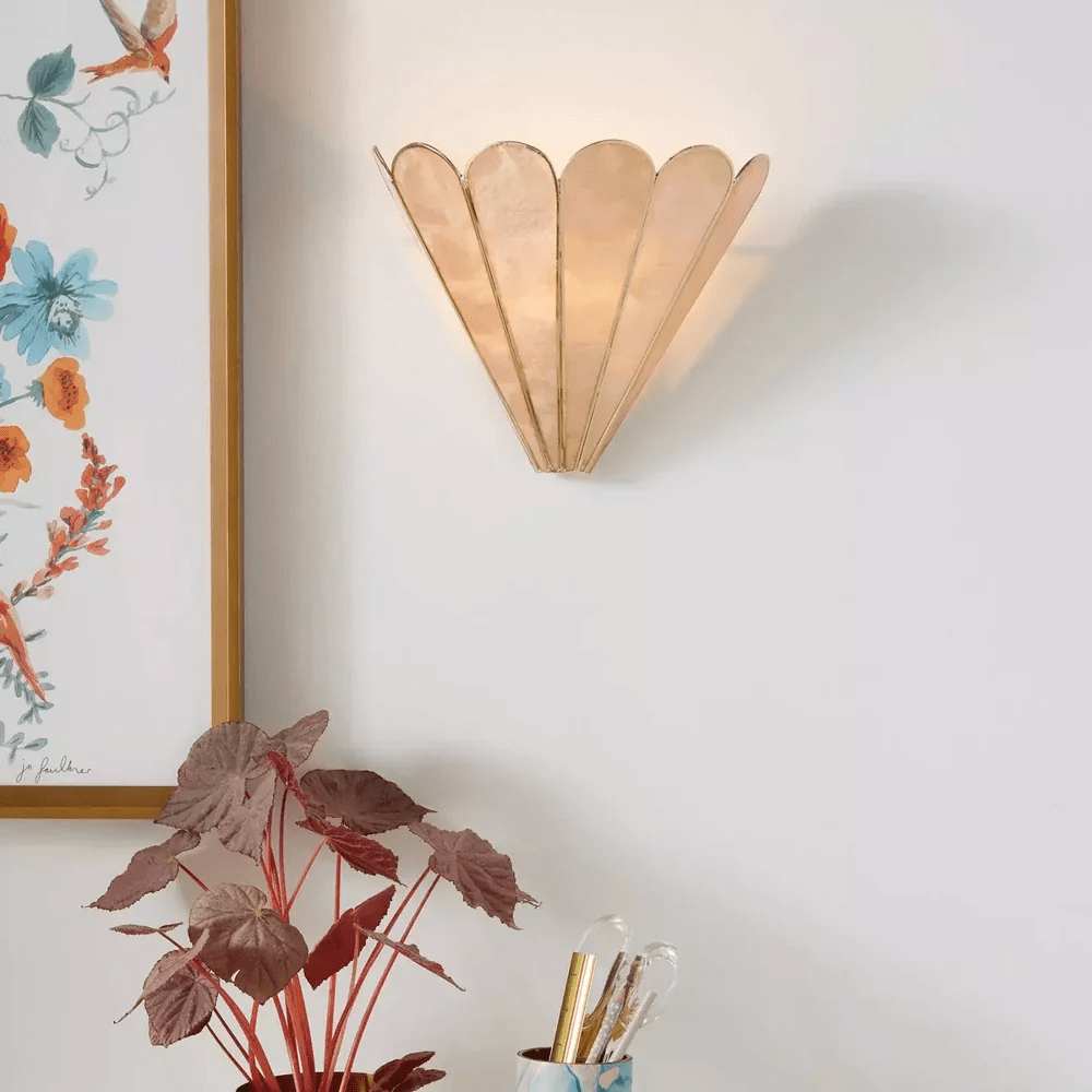 Mica Shell Petal Wall Lamp - Vakkerlight