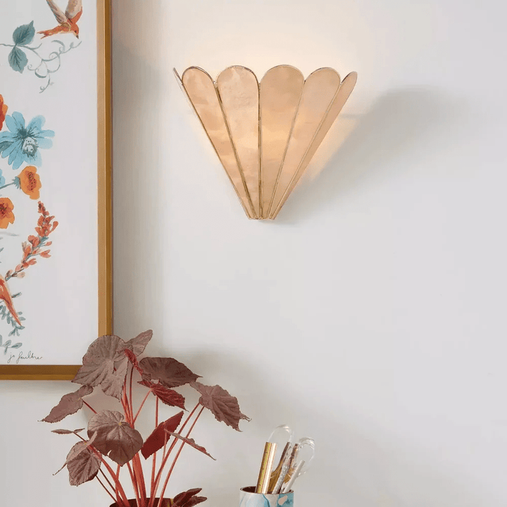 Mica Shell Petal Wall Lamp - Vakkerlight