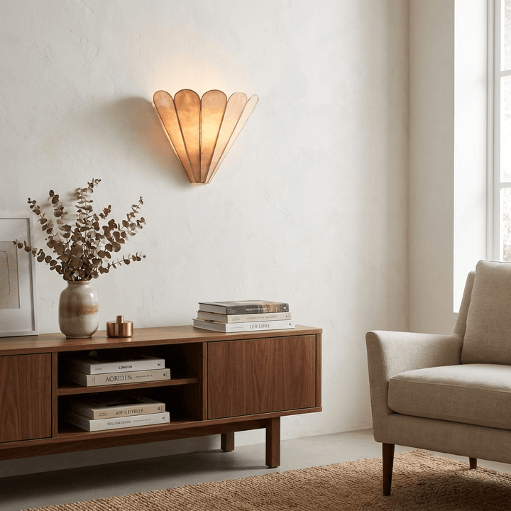 Mica Shell Petal Wall Lamp - Vakkerlight