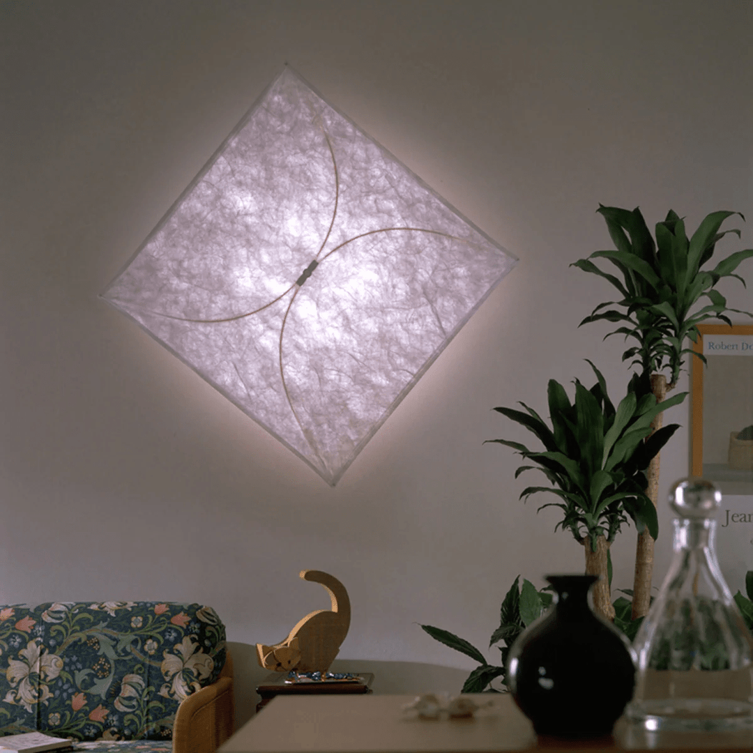 Kite Shaped Paper Wall Lamp - Vakkerlight