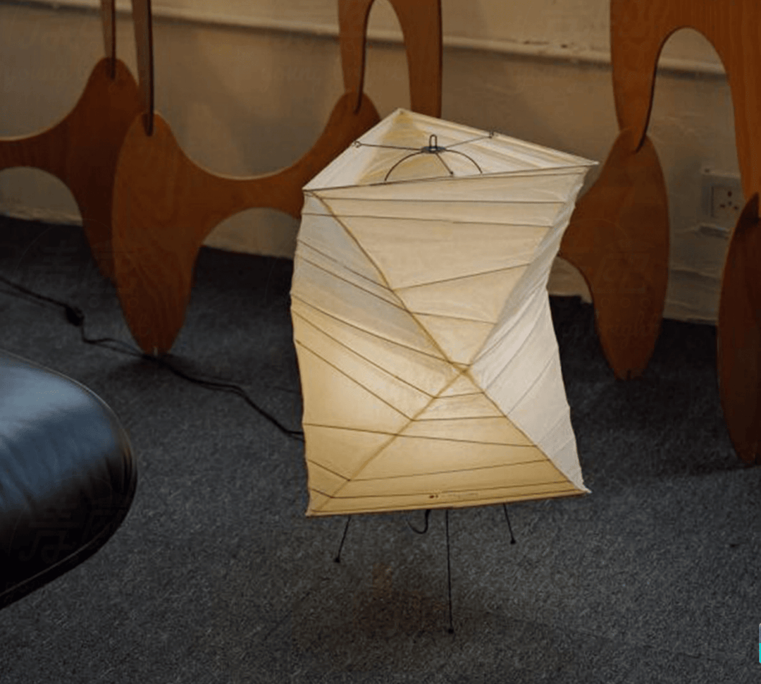 Twisted Paper Shade Table Lamp - Vakkerlight