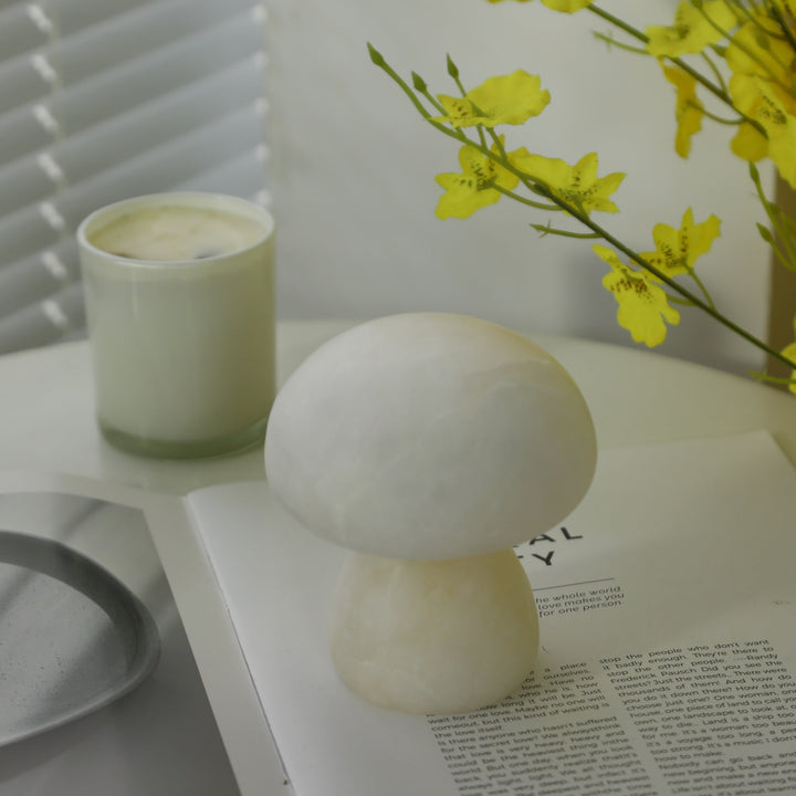 Alabaster Mushroom Table Lamp - Vakkerlight