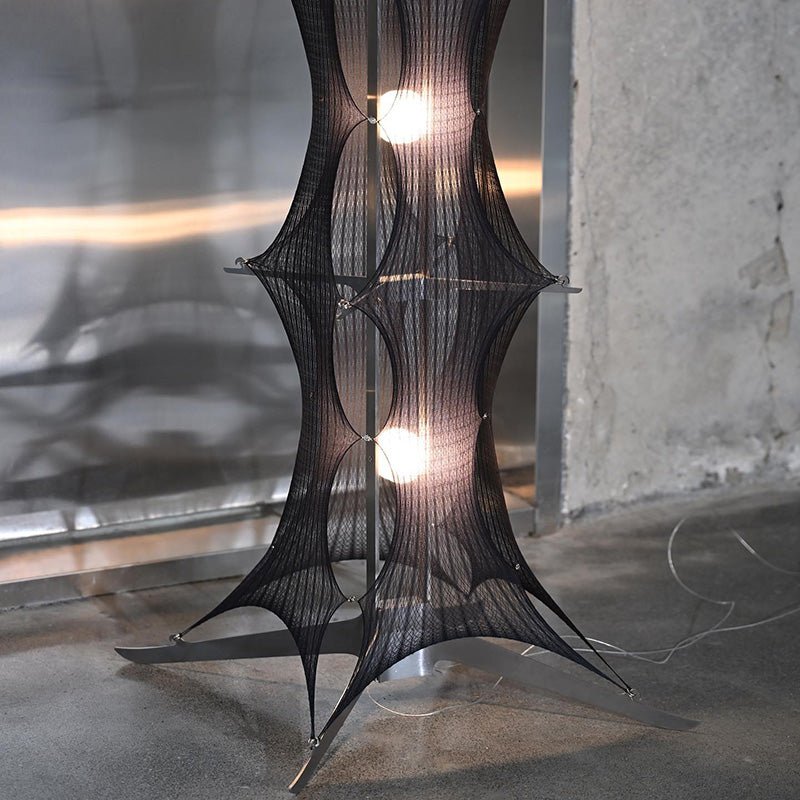 Noir Mesh Tower Floor Lamp - Vakkerlight