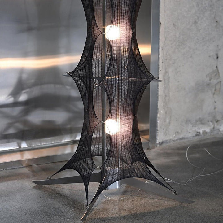 Noir Mesh Tower Floor Lamp - Vakkerlight