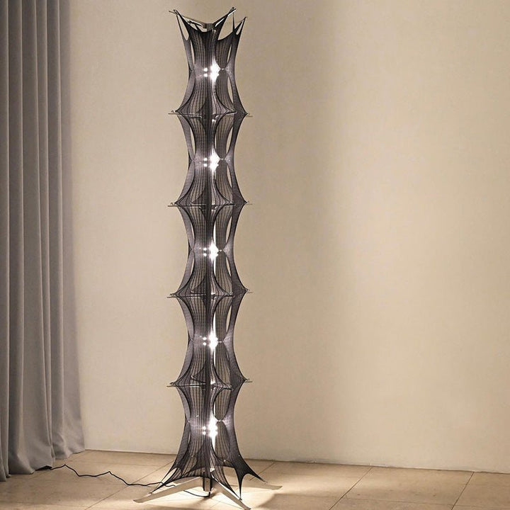 Noir Mesh Tower Floor Lamp - Vakkerlight