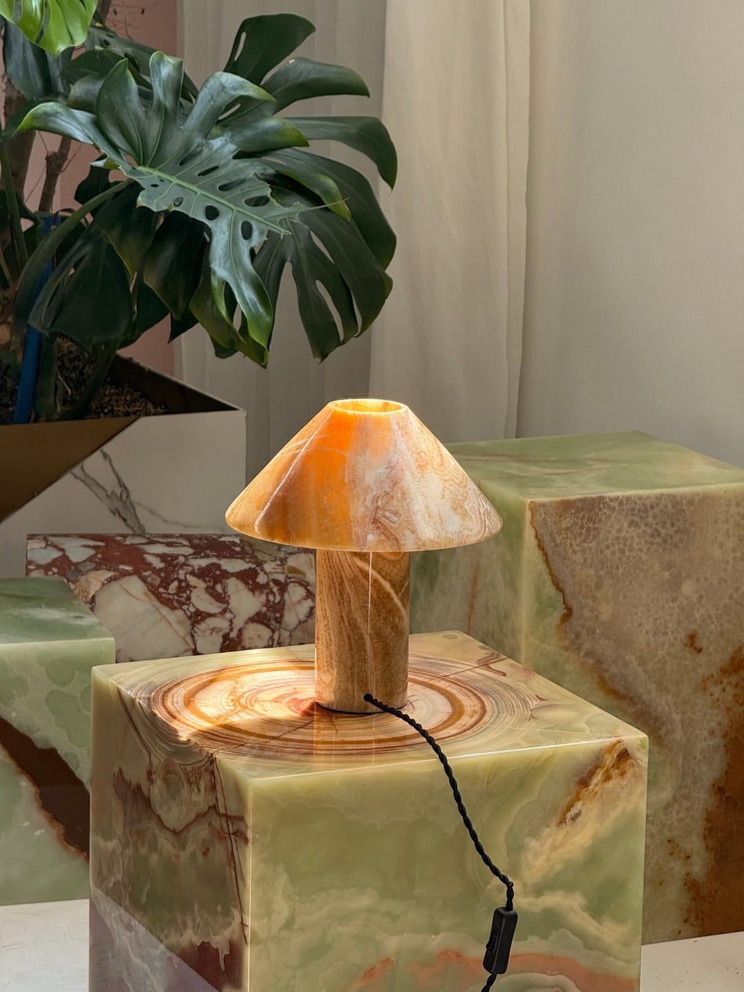 Marbelle Onyx Table Lamp - Vakkerlight