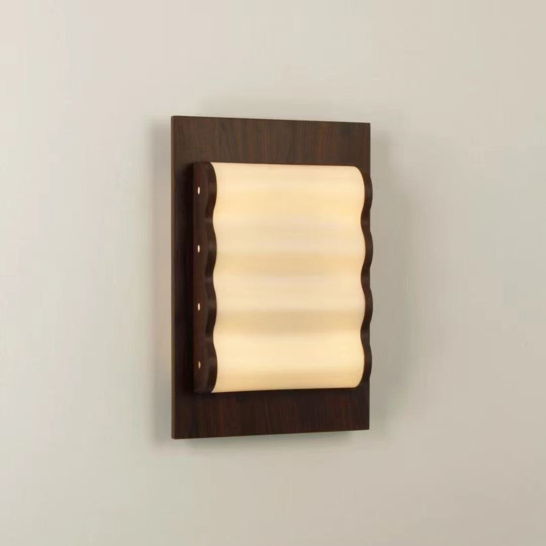 Wavelet Wall Lamp - Vakkerlight