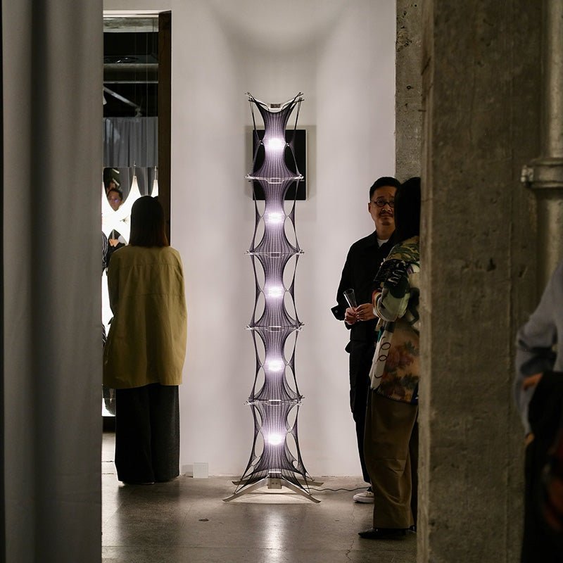 Noir Mesh Tower Floor Lamp - Vakkerlight