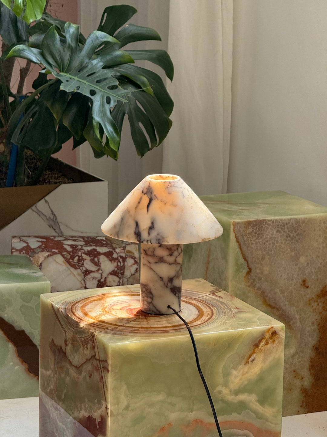 Marbelle Onyx Table Lamp - Vakkerlight