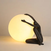 Humanoid Ball Holding Table Lamp - Vakkerlight