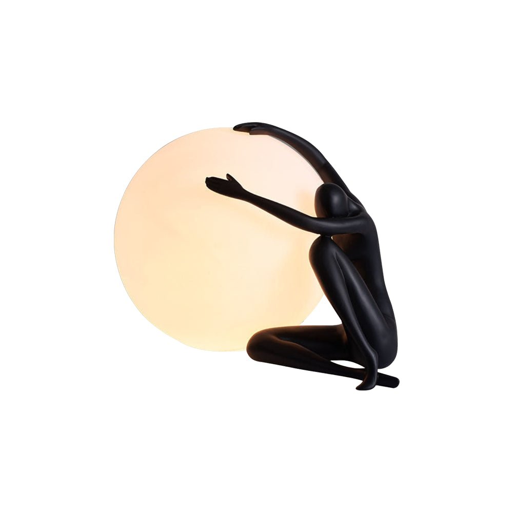 Humanoid Ball Holding Table Lamp - Vakkerlight