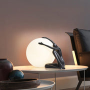 Humanoid Ball Holding Table Lamp - Vakkerlight