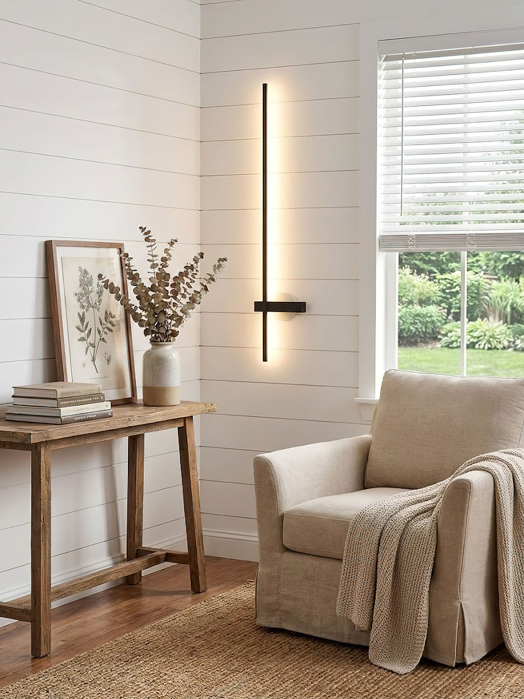 Adeline Linear Sconce - Vakkerlight