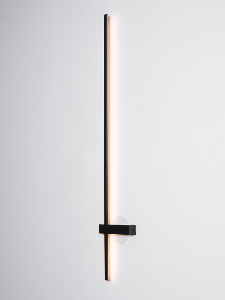 Adeline Linear Sconce - Vakkerlight