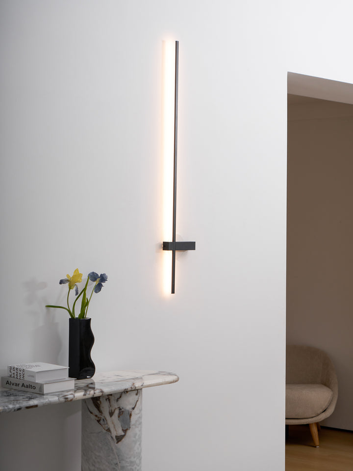 Adeline Linear Sconce - Vakkerlight