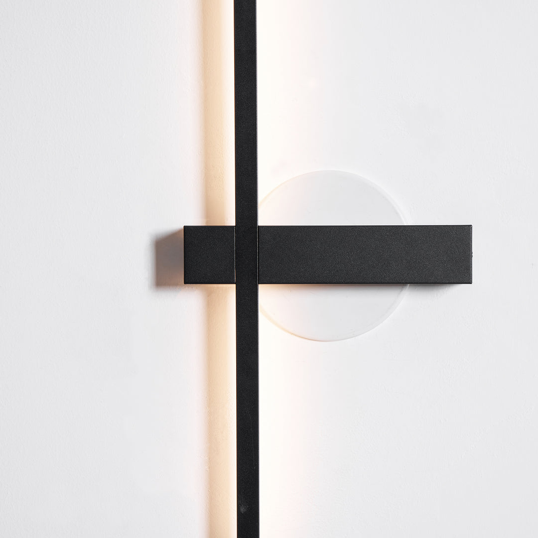 Adeline Linear Sconce - Vakkerlight