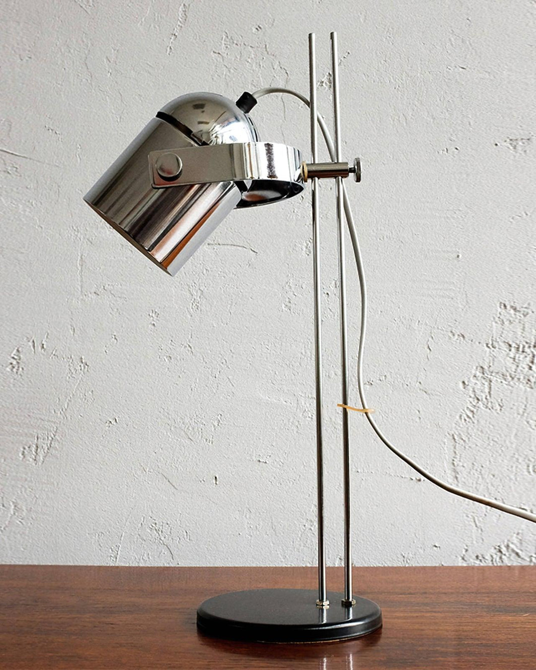 Adjusta Liftable Desk Lamp - Vakkerlight