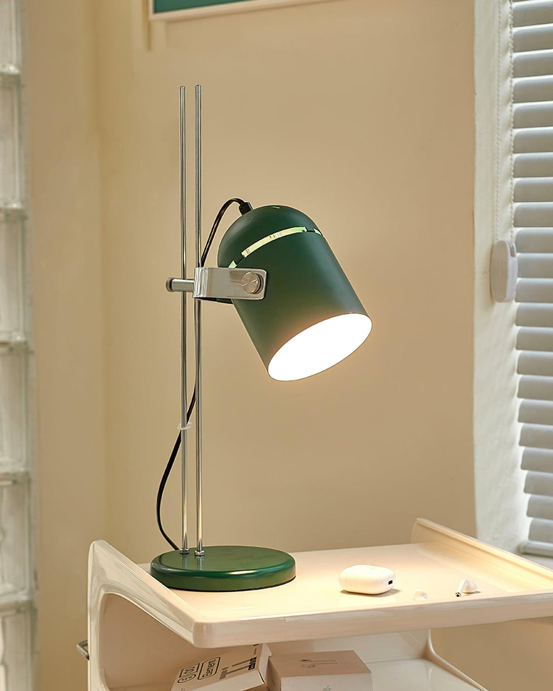 Adjusta Liftable Desk Lamp - Vakkerlight