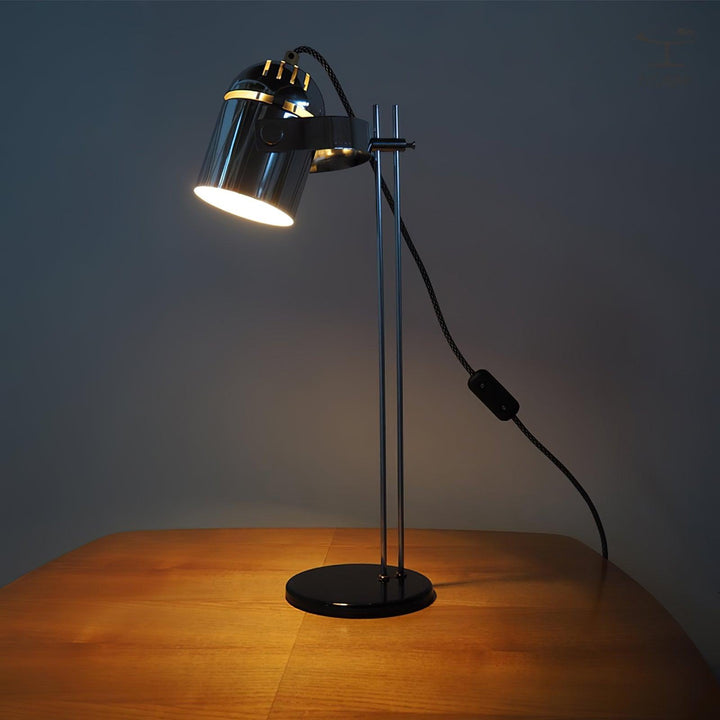 Adjusta Liftable Desk Lamp - Vakkerlight