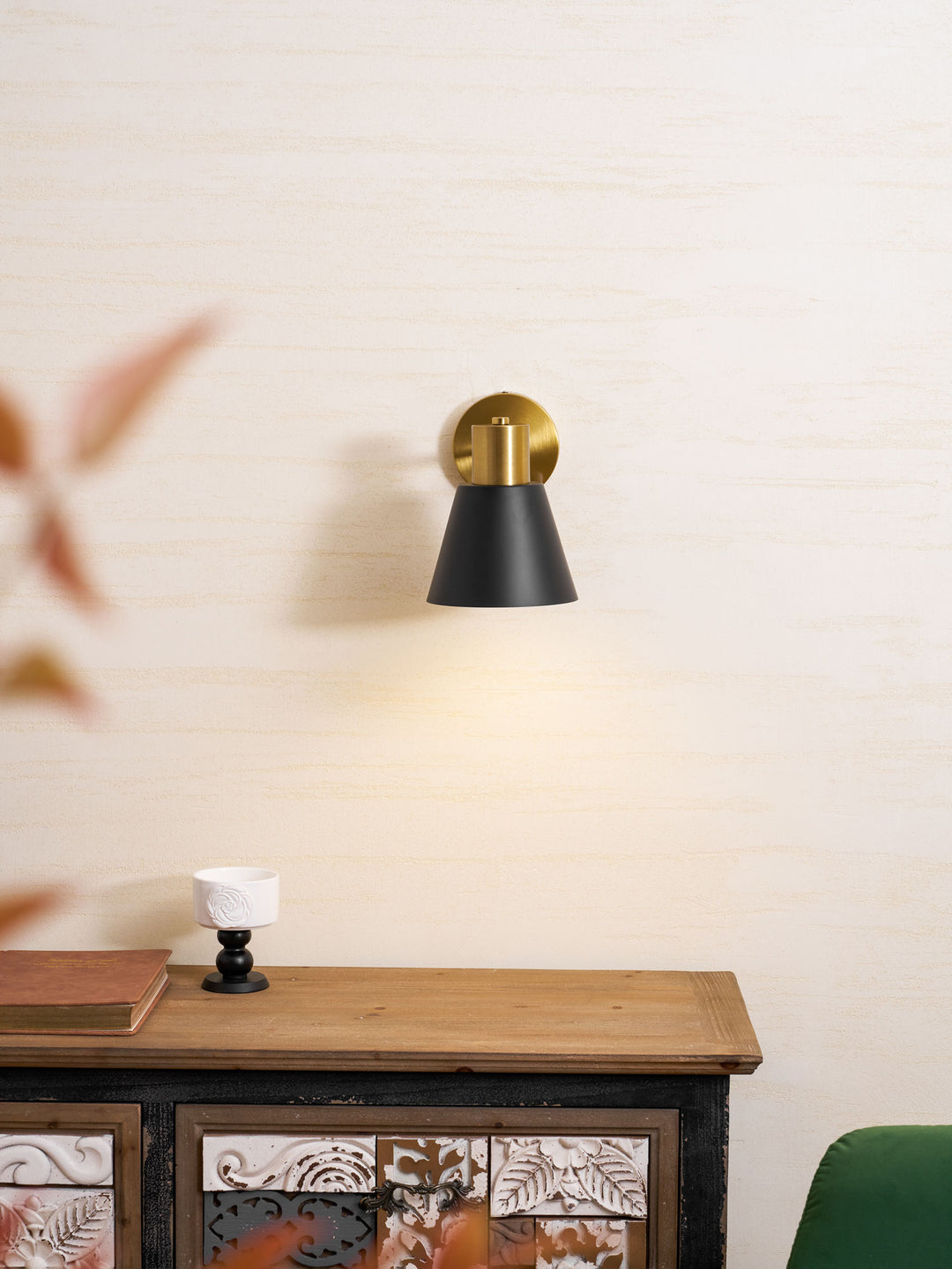 Adjustable Armed Wall Lamp - Vakkerlight