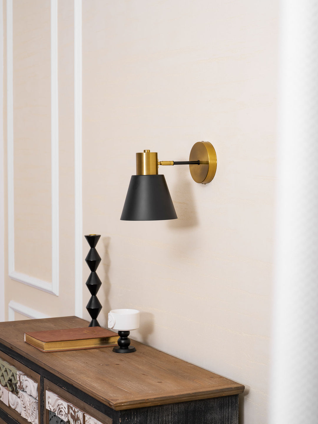 Adjustable Armed Wall Lamp - Vakkerlight