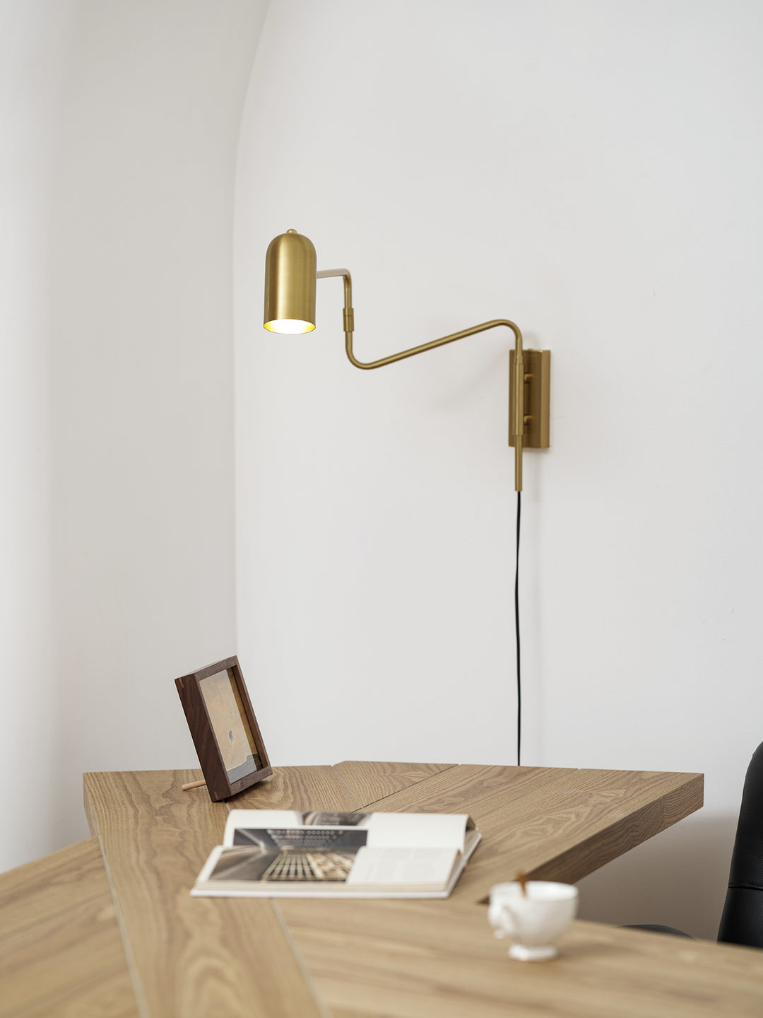 Adjustable Arm Plug In Wall Lamp - Vakkerlight