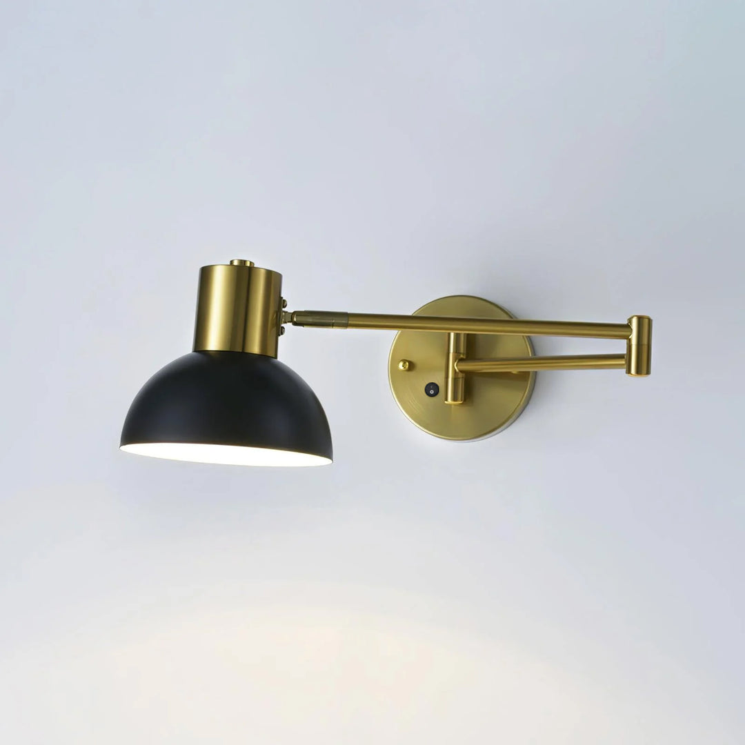 Lesewandlampe mit verstellbarem Arm