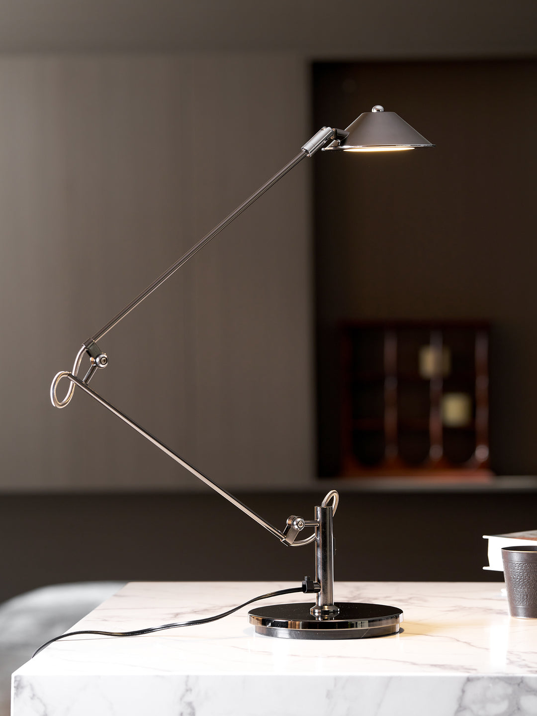 Adjustable Black Office Task Lamp - Vakkerlight