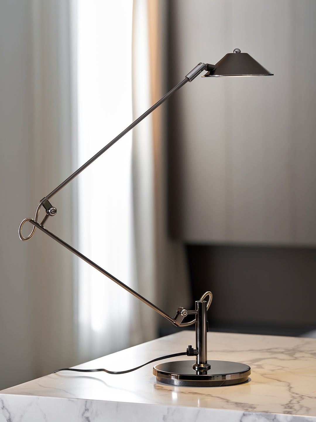 Adjustable Black Office Task Lamp - Vakkerlight