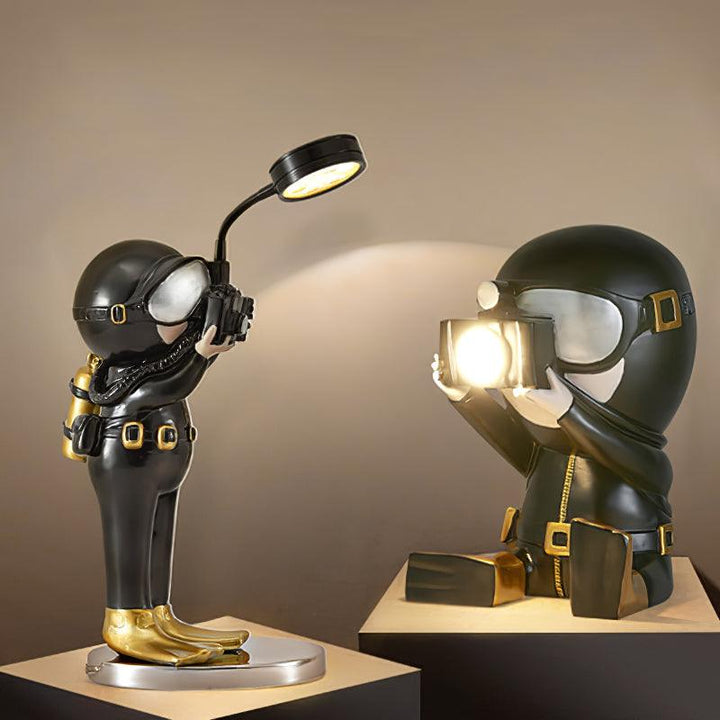 Adventurer Resin Table Lamp - Vakkerlight