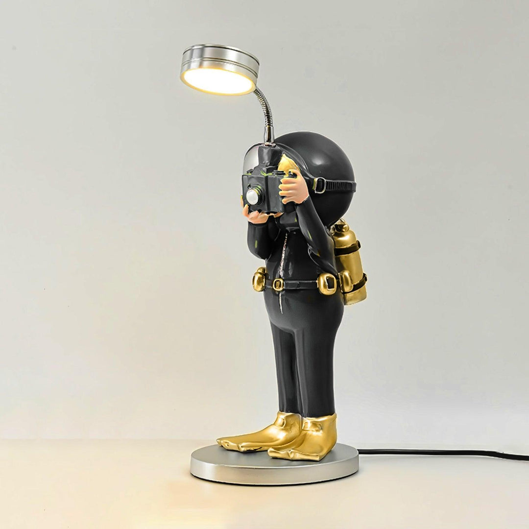 Adventurer Resin Table Lamp - Vakkerlight