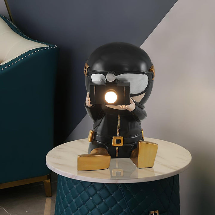 Adventurer Resin Table Lamp - Vakkerlight