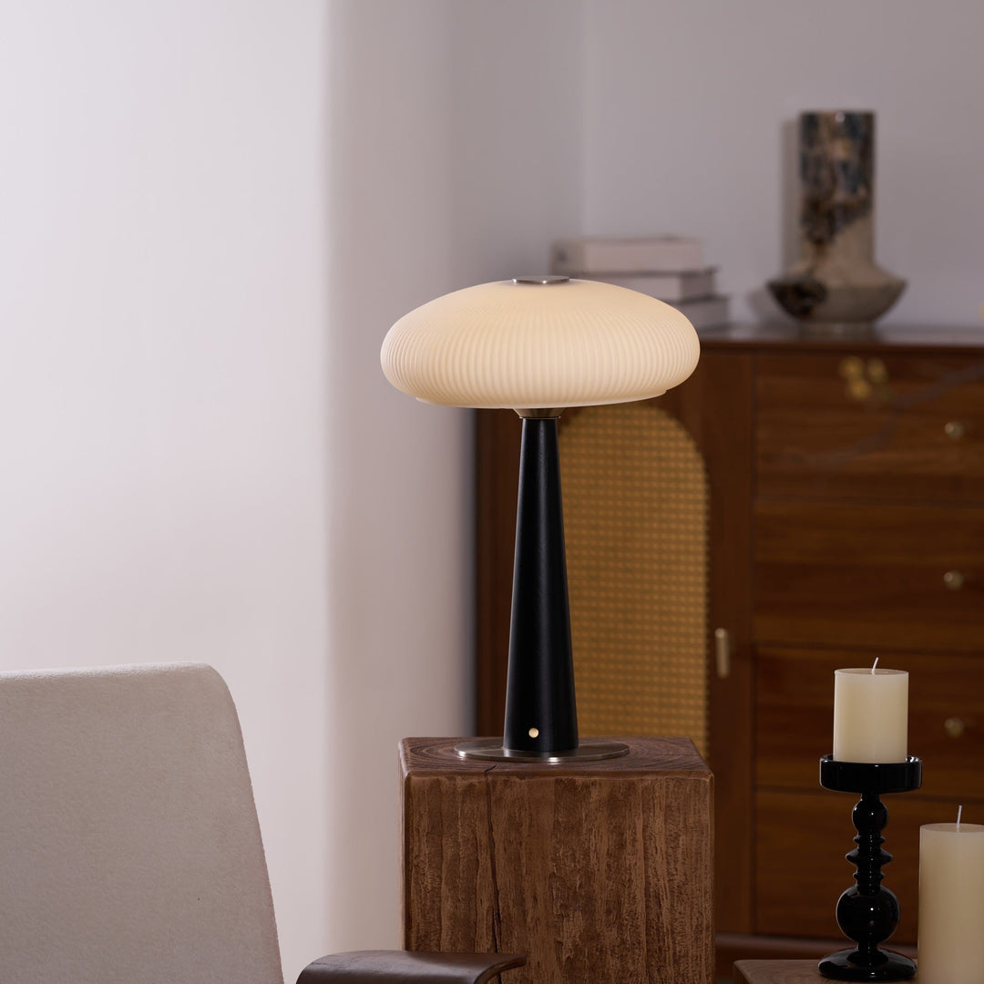 Aeruno Table Lamp - Vakkerlight