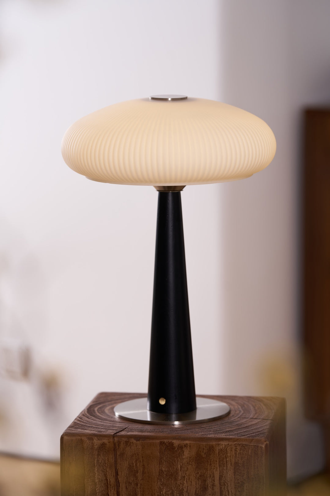 Aeruno Table Lamp - Vakkerlight