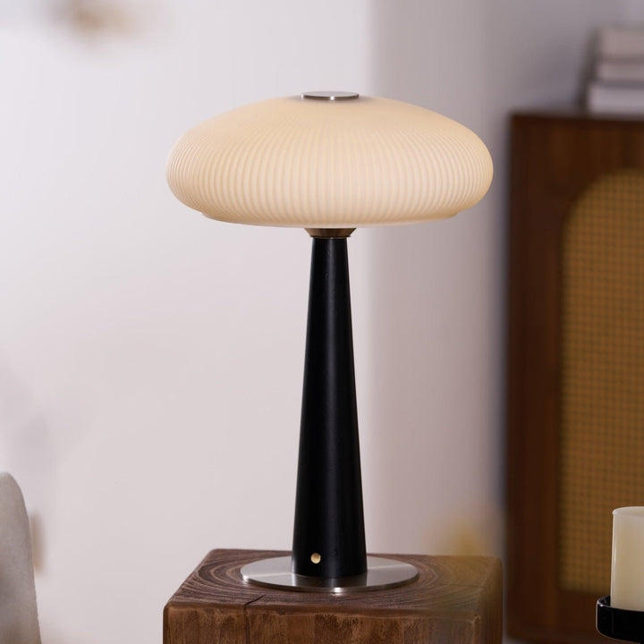 Aeruno Table Lamp - Vakkerlight