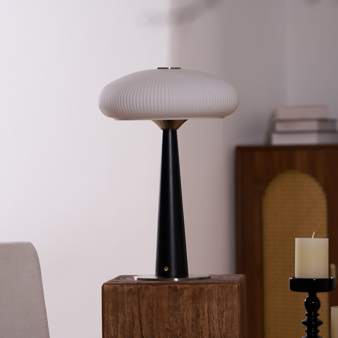 Aeruno Table Lamp - Vakkerlight