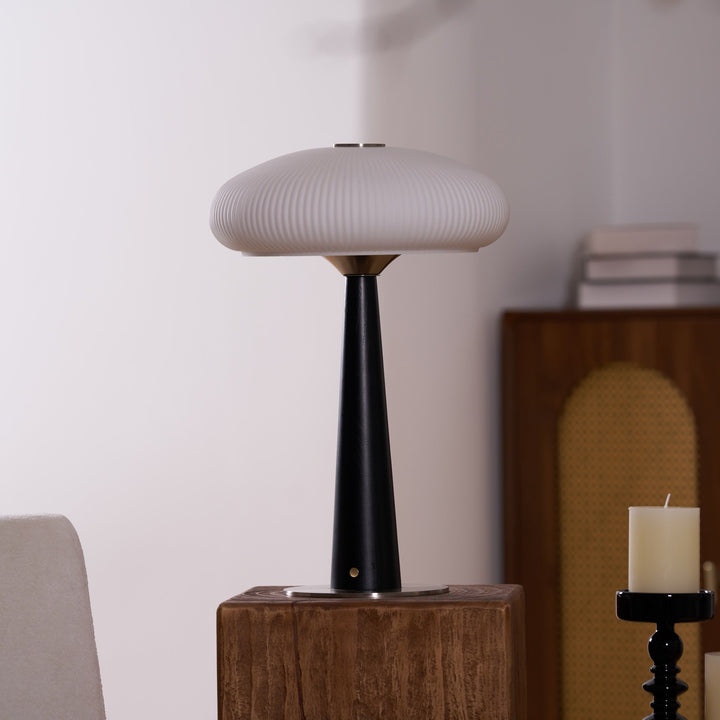 Aeruno Table Lamp - Vakkerlight